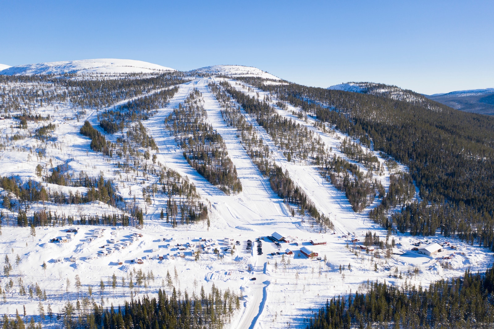 Alpinanlegget er intimt og familievennlig, med 9 nedfarter. Galleribilde
