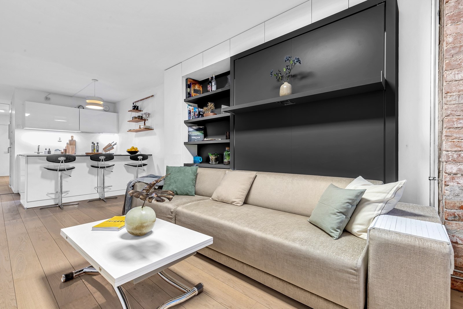 Leiligheten varmes av radiator tilkoblet fjernvarme. Galleribilde