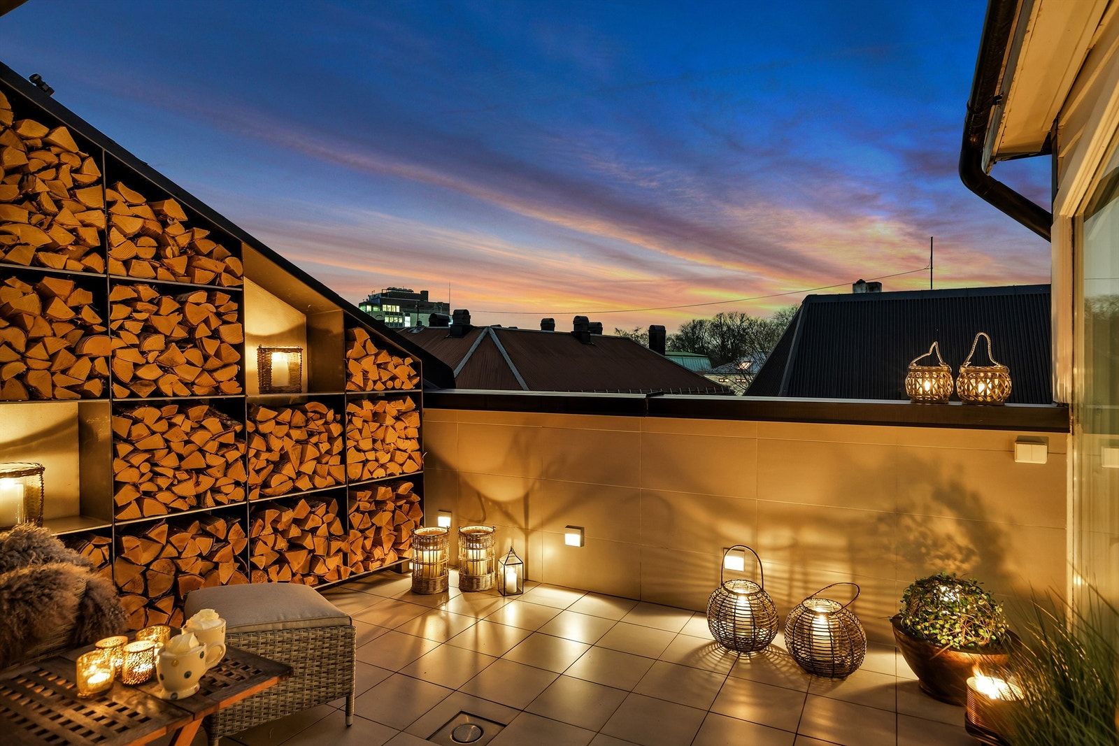 Varmekabler i gulv og stikk til utelamper /varmelamper Galleribilde