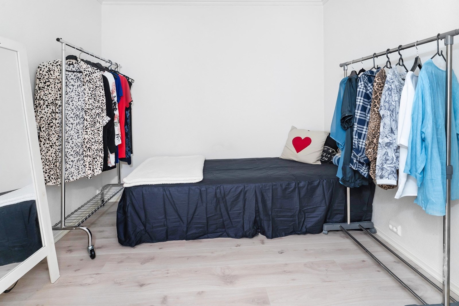 Stor bod som idag er benyttet til garderoberom Galleribilde