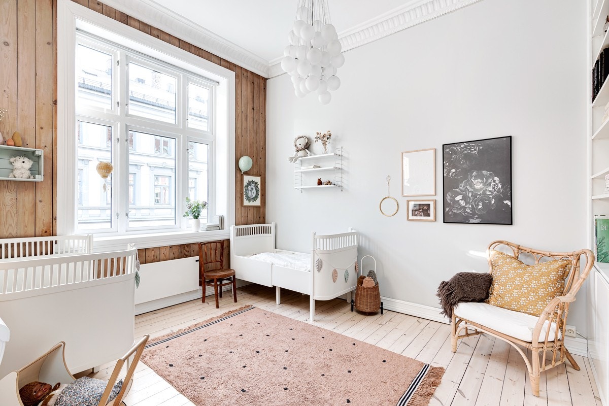 Rommet benyttes i dag som barnerom, men kan enkelt omgjøres til soverom, kontor, spisestue, eller en kombinasjon av disse. Galleribilde