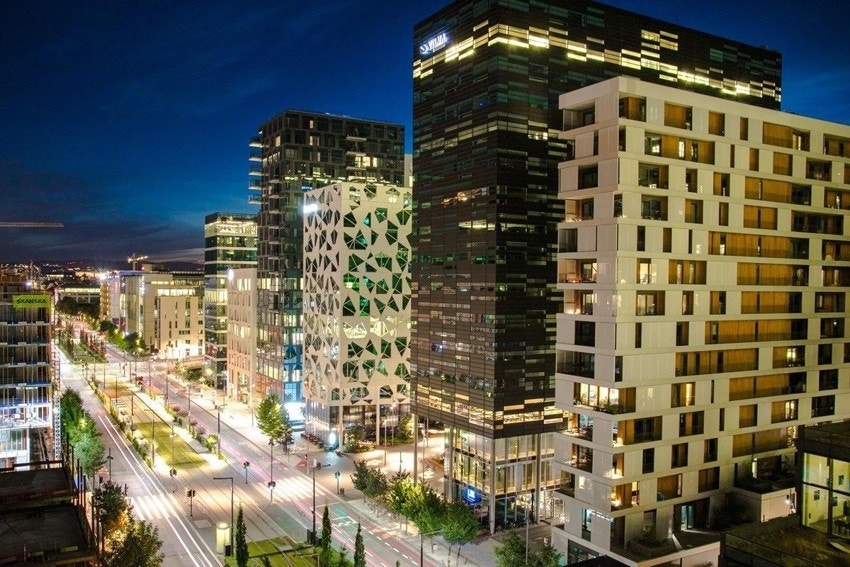 Bjørvika er fremdeles i full utvikling, og Barcode har blitt et eldorado for spisesteder, barer og yrende cafèliv Galleribilde