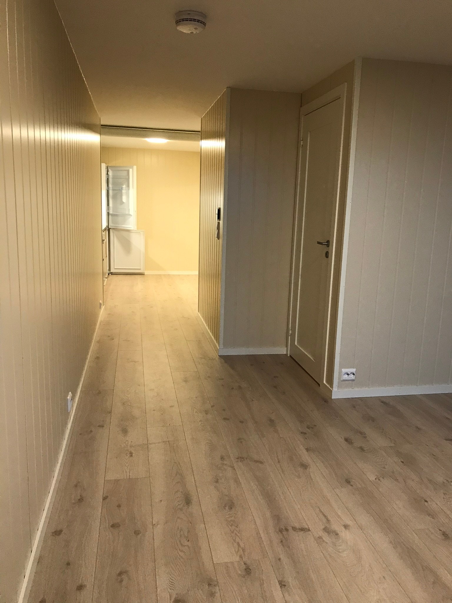 Inn mot kjøkken Galleribilde