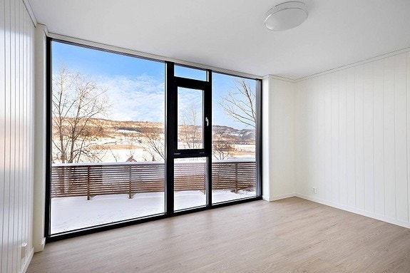 Store vinduer med utsikt, på soverom Galleribilde
