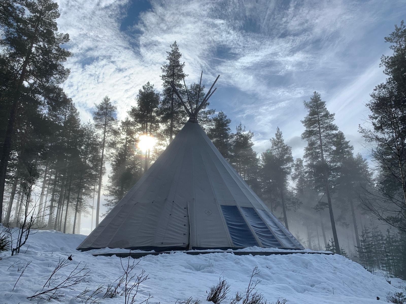 Lavvo i vinterland Galleribilde