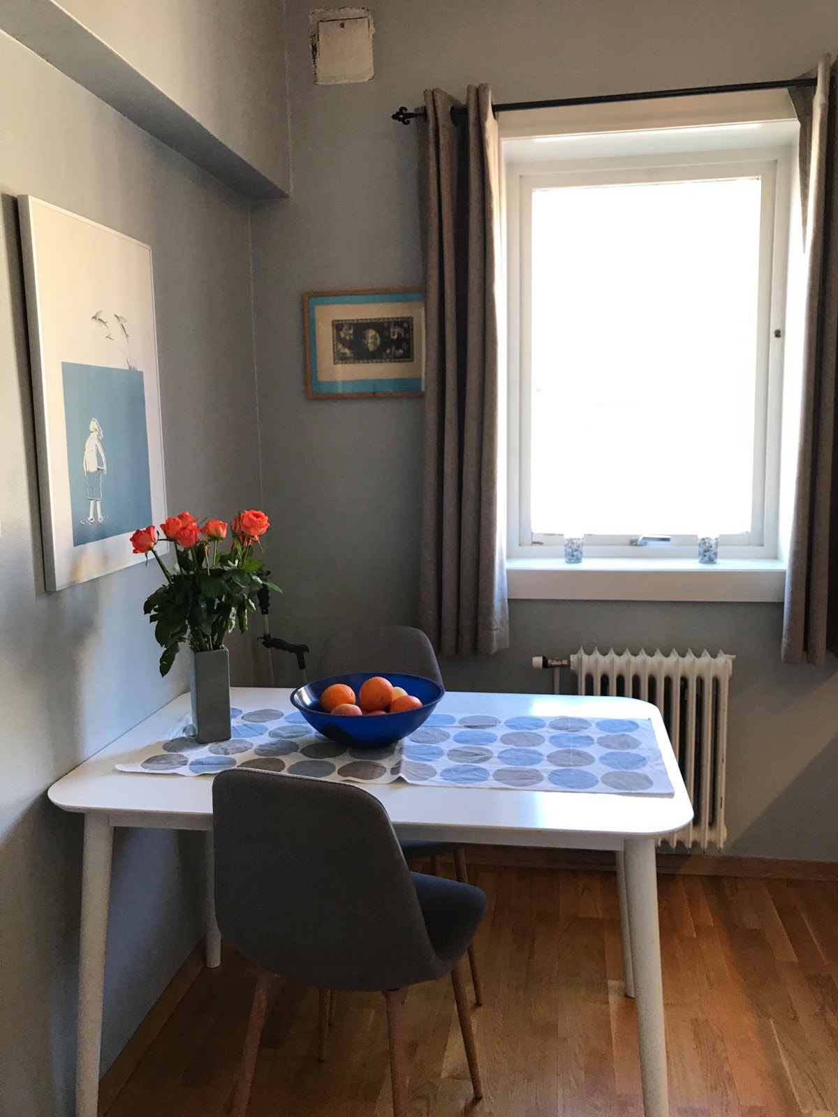 Eksempel på hvordan leiligheten tidligere har vært innredet. Kjøkken Galleribilde