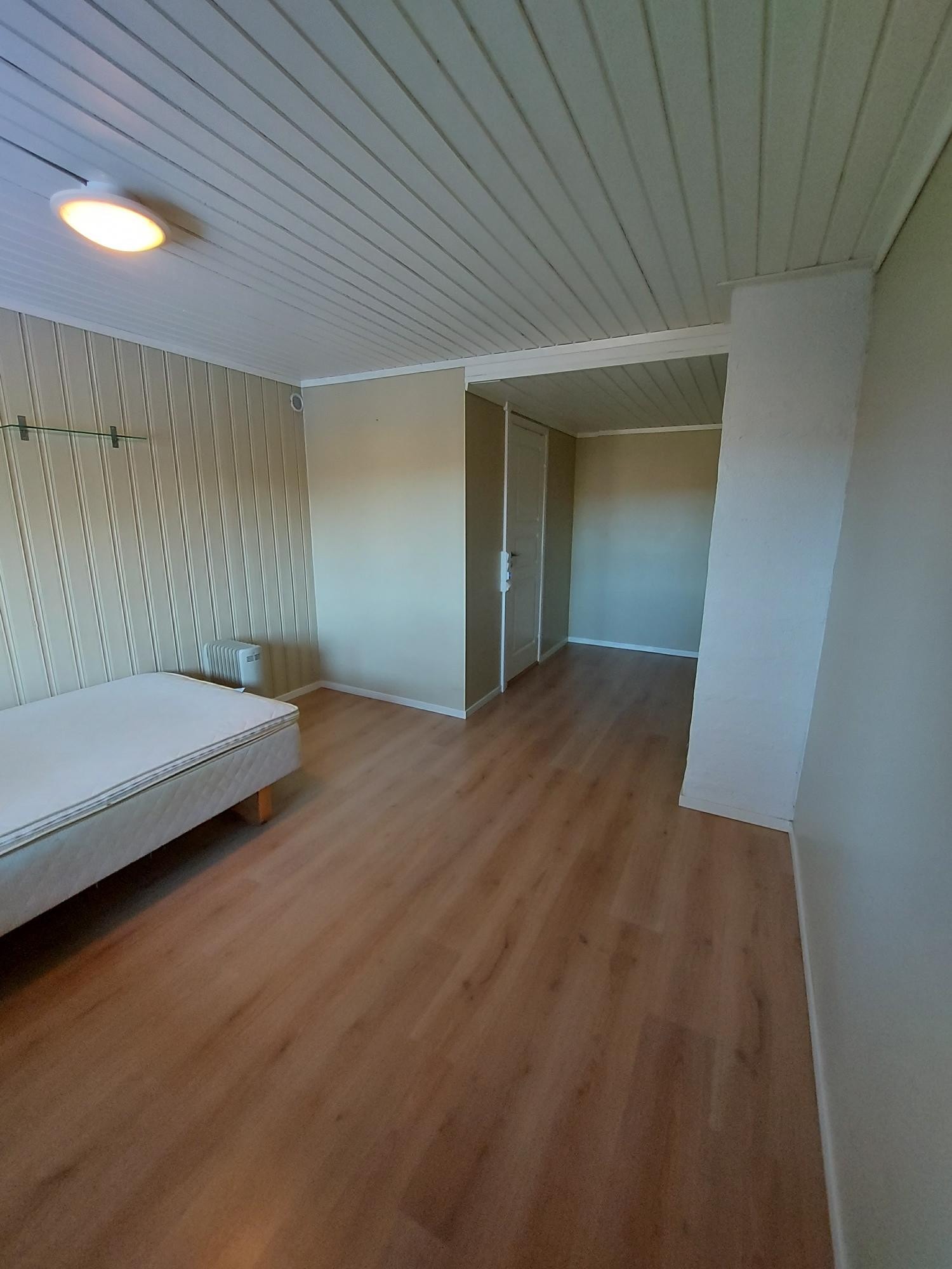 Stort rom med eget bad Galleribilde