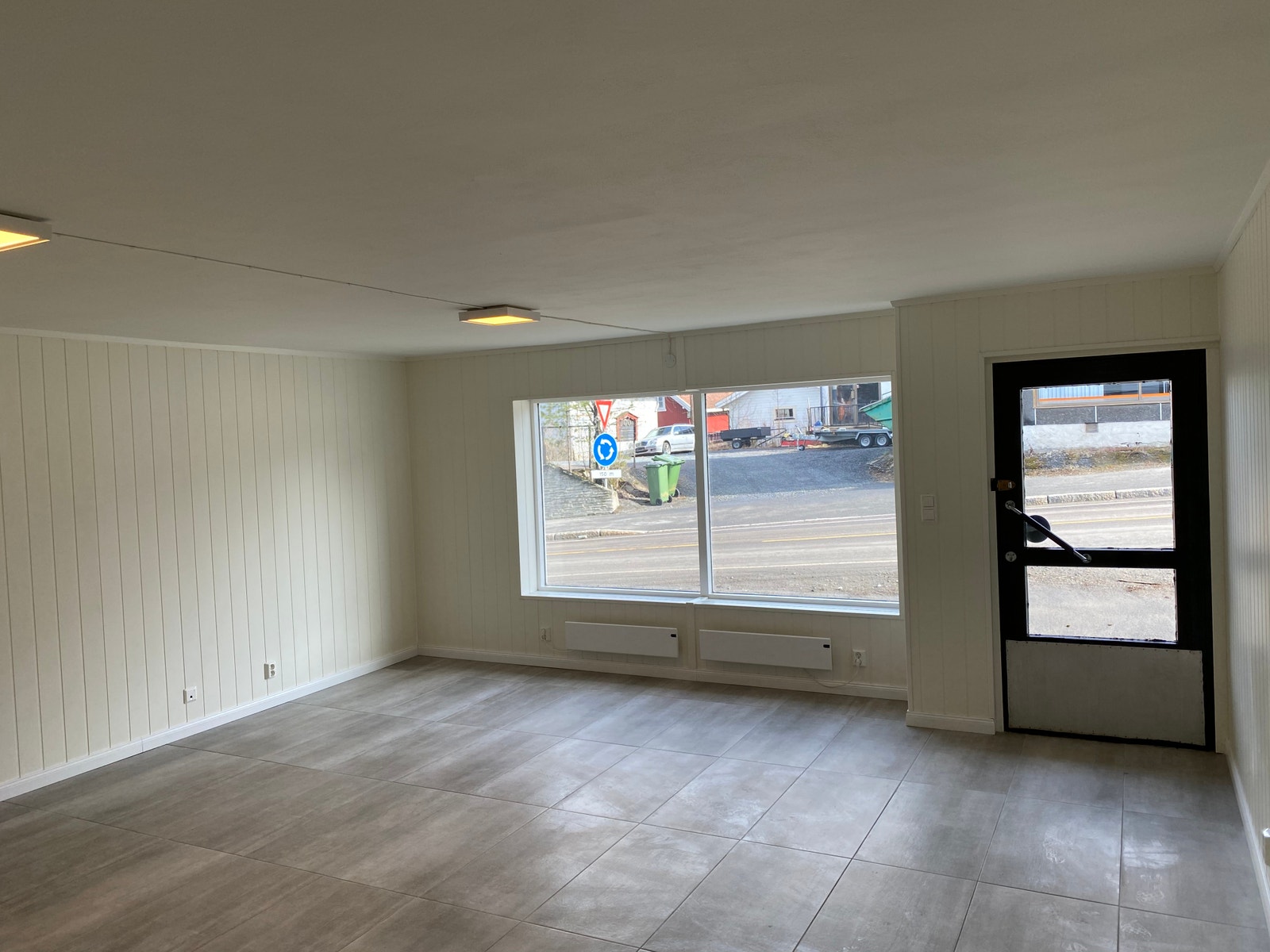 Største del (ca 34 kvm) Galleribilde
