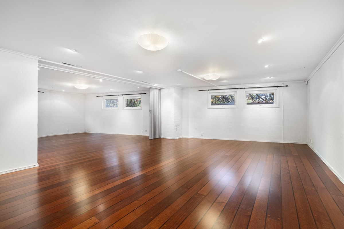 Stort lagringsrom i kjeller Galleribilde