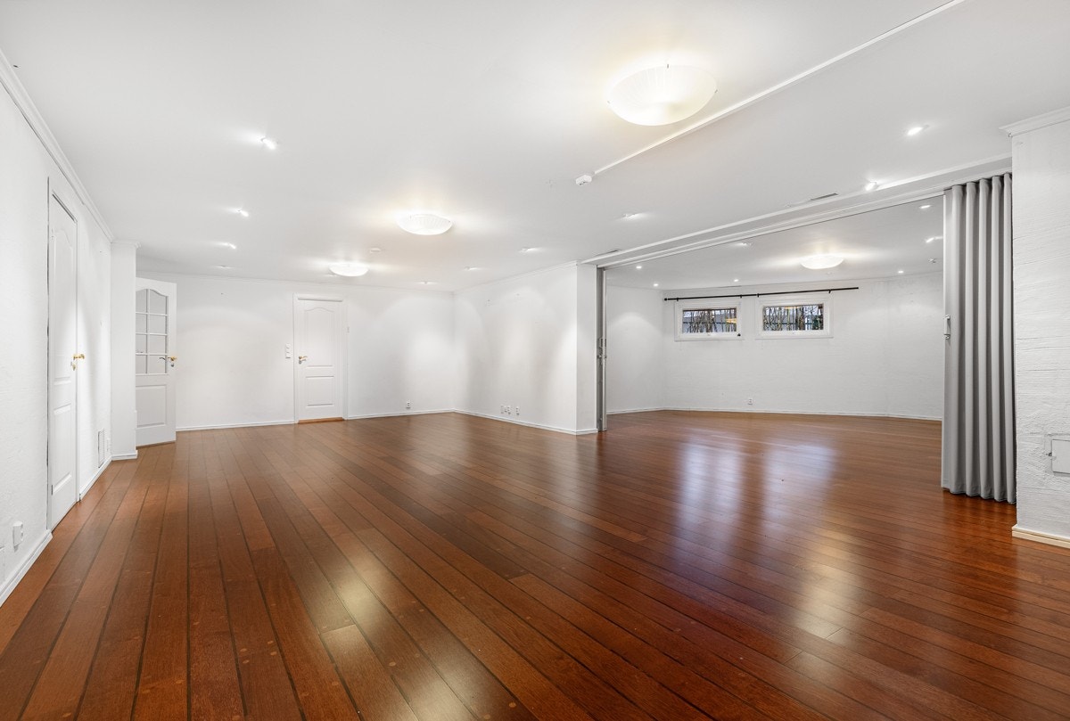 Stort lagringsrom i kjeller Galleribilde