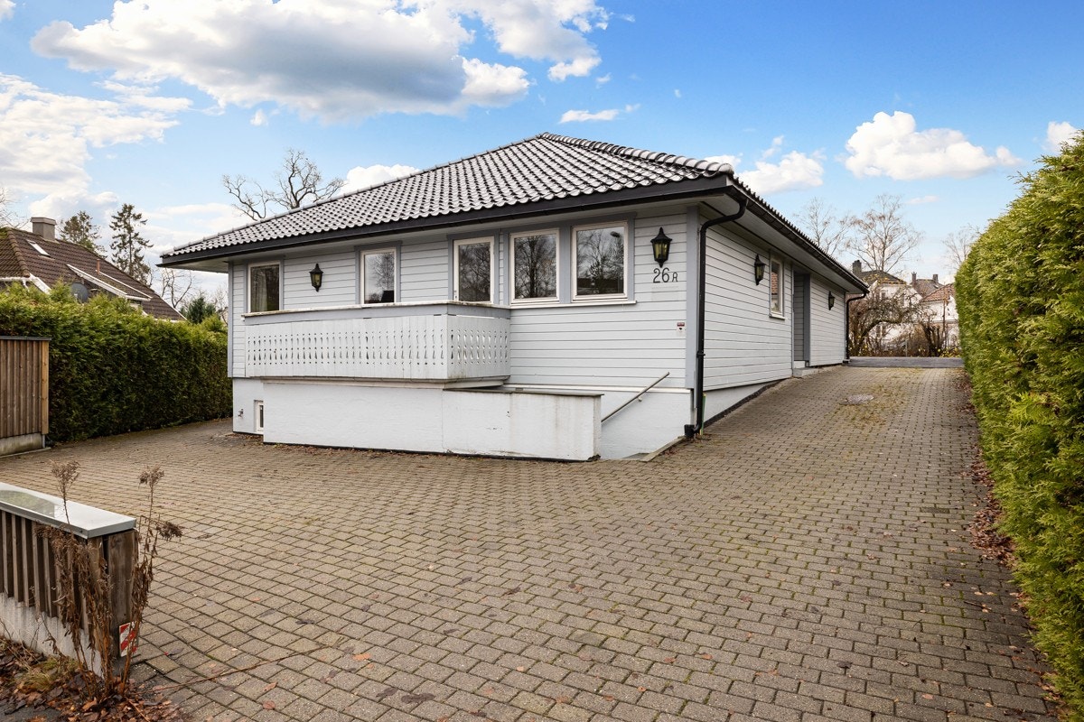 Fasade/gårdsplass fra øst Galleribilde