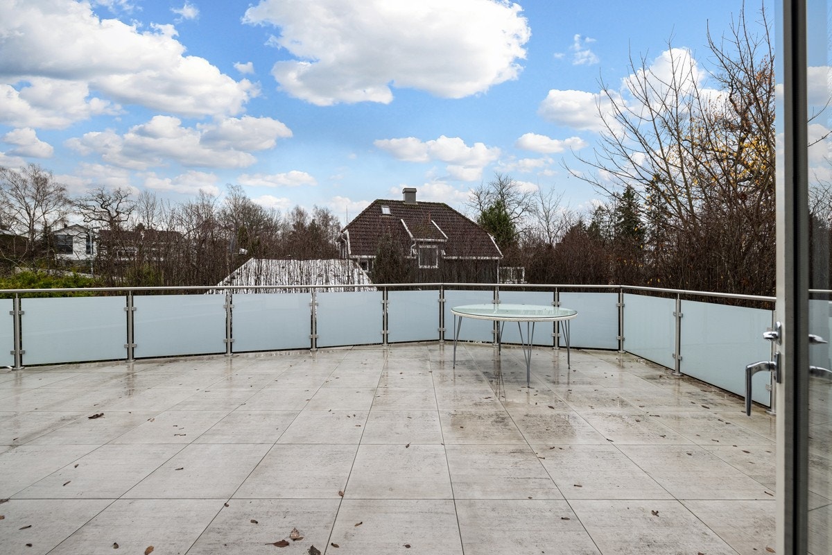 Terrasse mot syd Galleribilde
