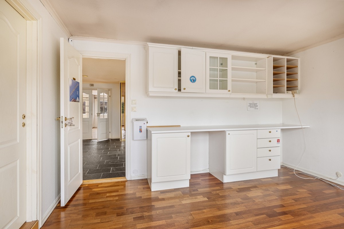 Soverom 3 med utgang til veranda Galleribilde