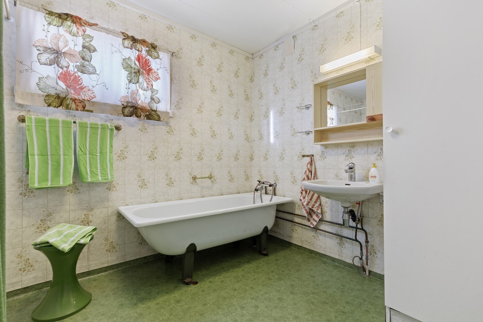 Baderom er i 1. etasje Galleribilde