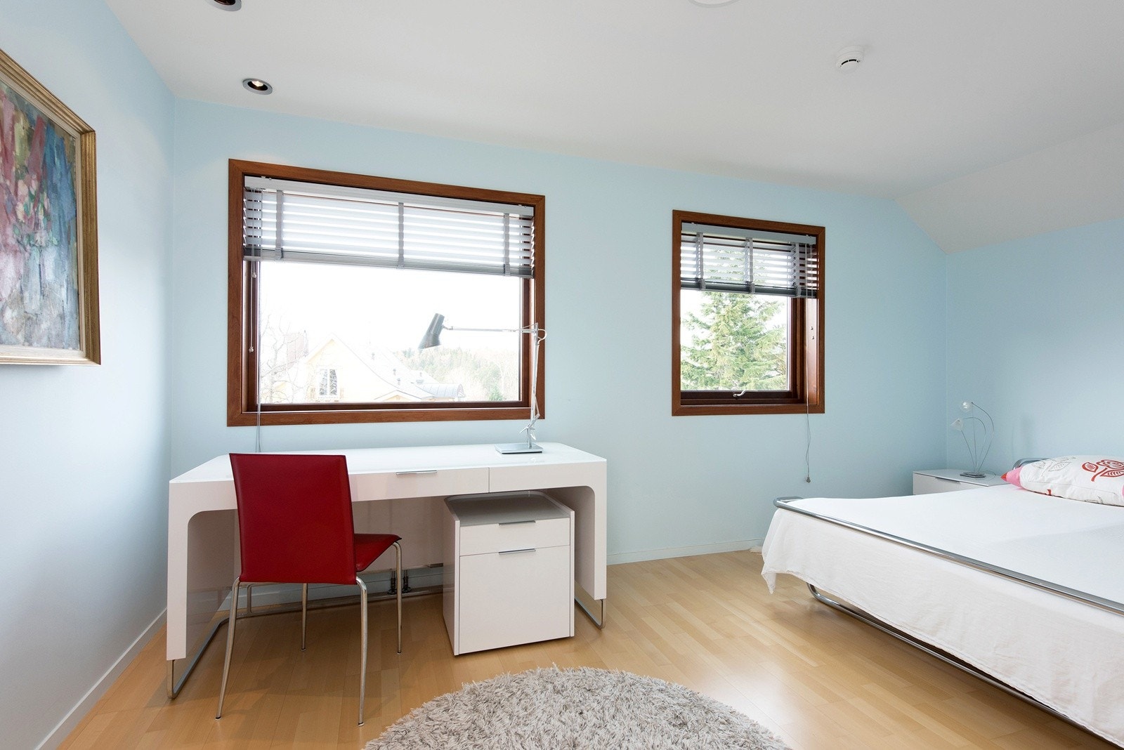 Åpent og lyst soverom 1 nordfløy Galleribilde