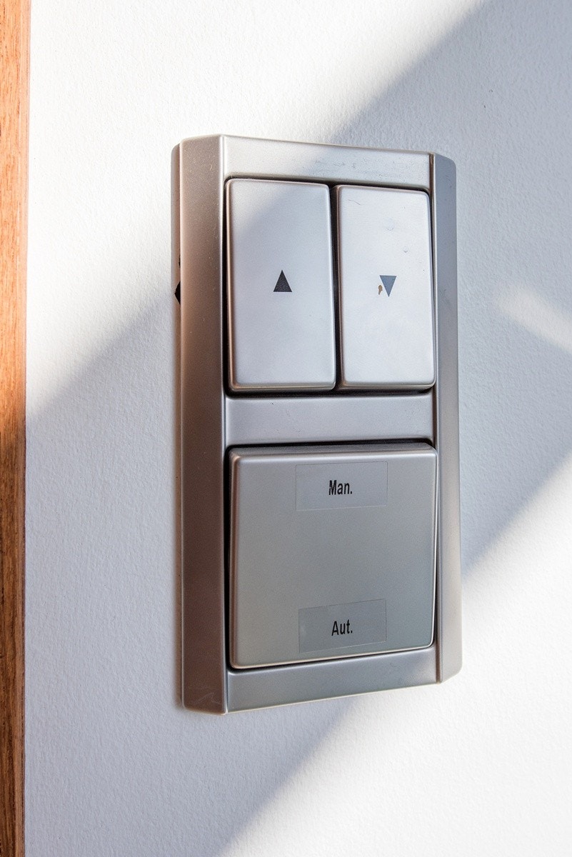 Gira brytepanel for vindusventilasjon (hev/senk) i atrium Galleribilde