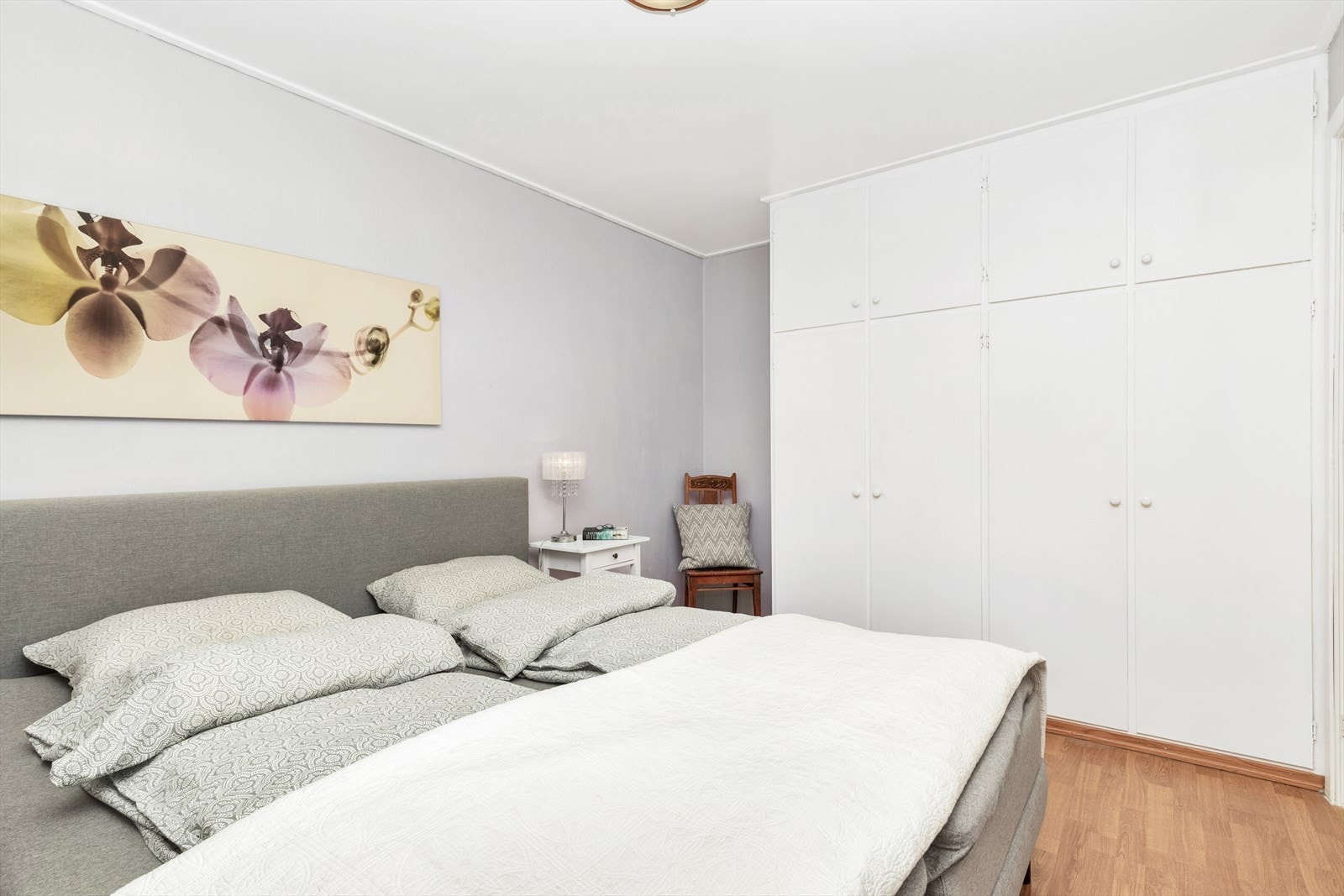 Soverom - god skapplass Galleribilde