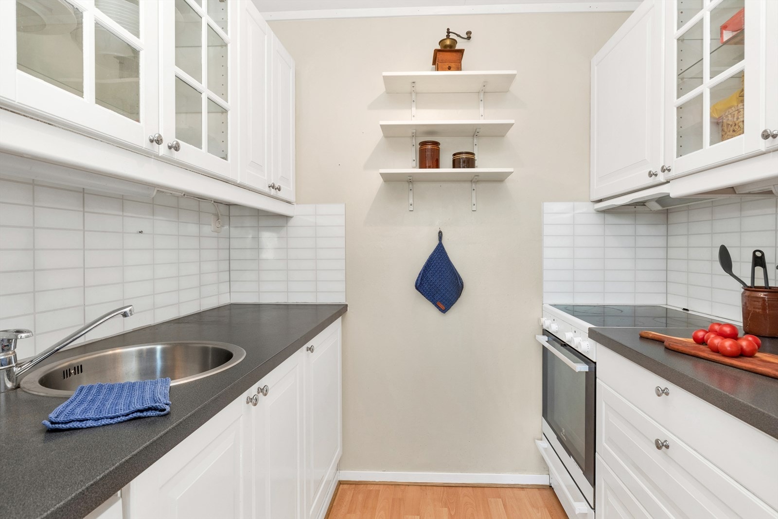 Lyst og trivelig kjøkken Galleribilde