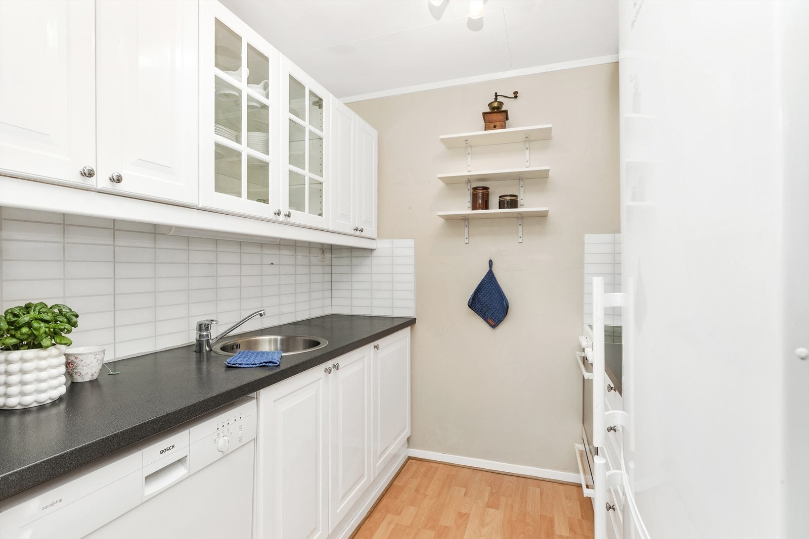 God benke- og skapplass Galleribilde