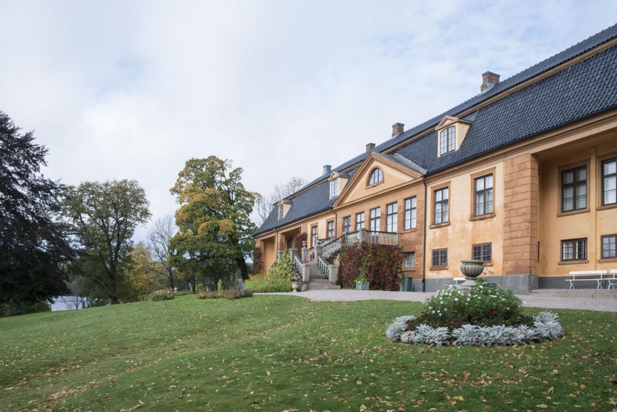 I området ligger også Bogstad gård med kafé og kulturaktiviteter. Galleribilde