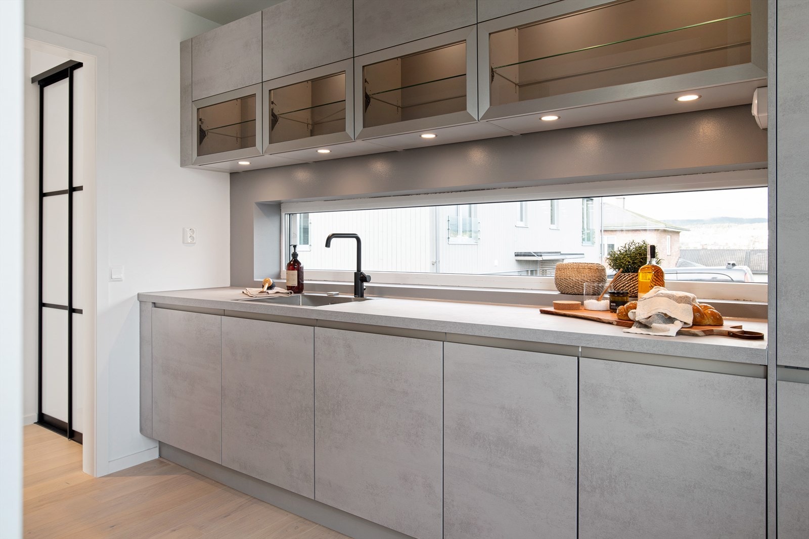 Kjøkken. Bildet er tatt av hus nr. 39. Galleribilde