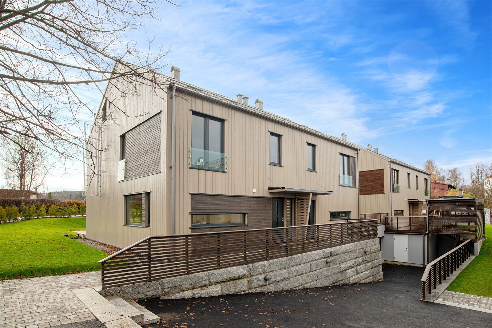 Fasadebilde. Velkommen til Furuset Allé 37. Galleribilde