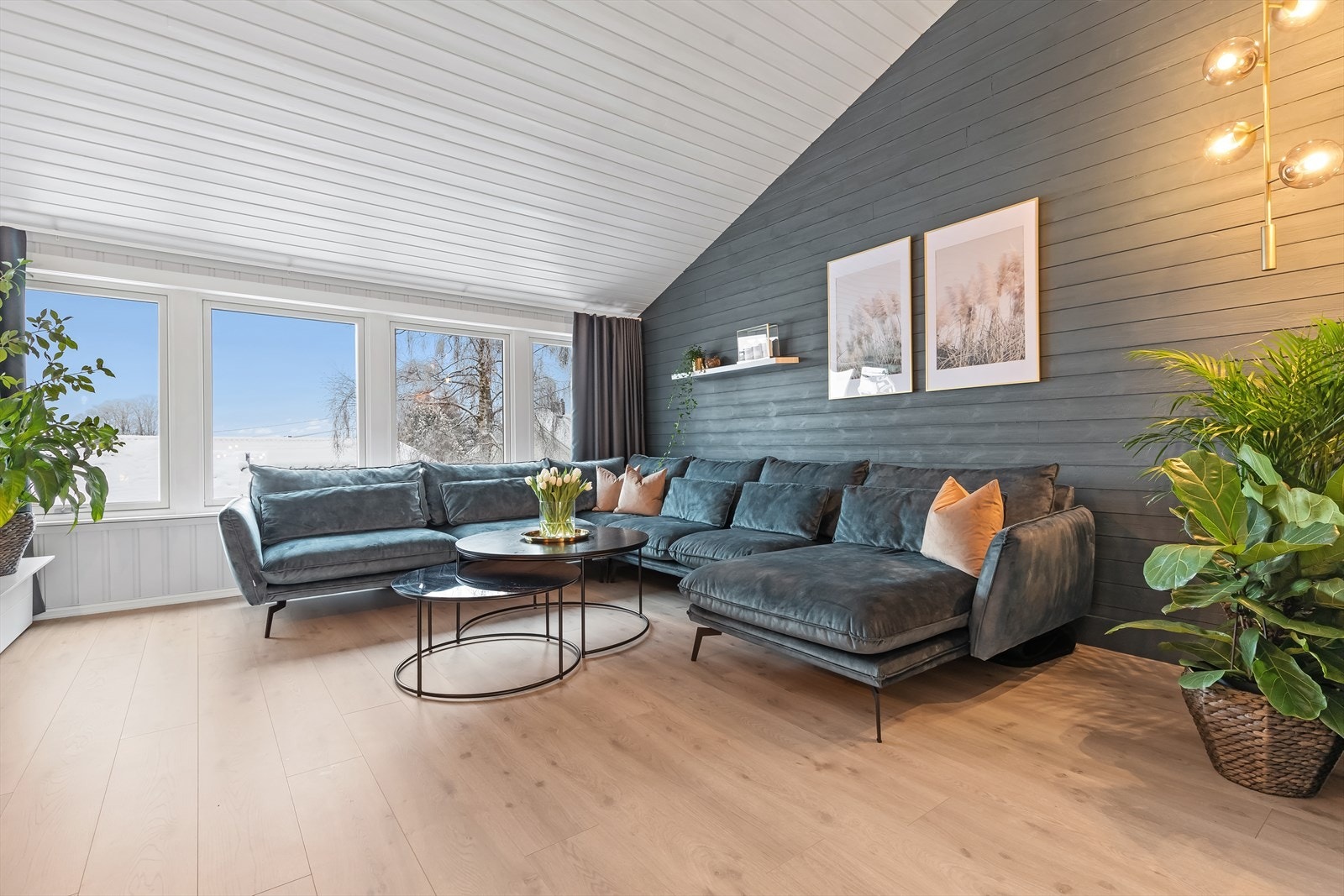 Legg merke til den generøse takhøyden! Galleribilde