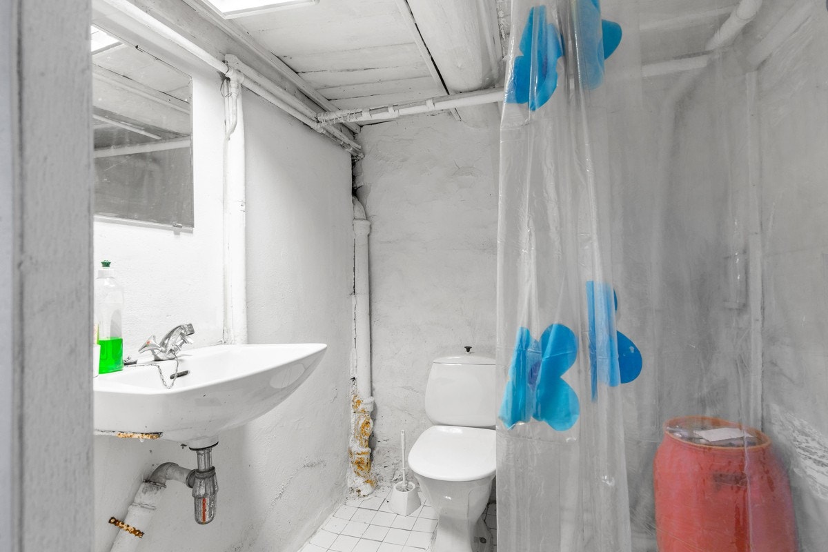 "bad" i kjeller Galleribilde