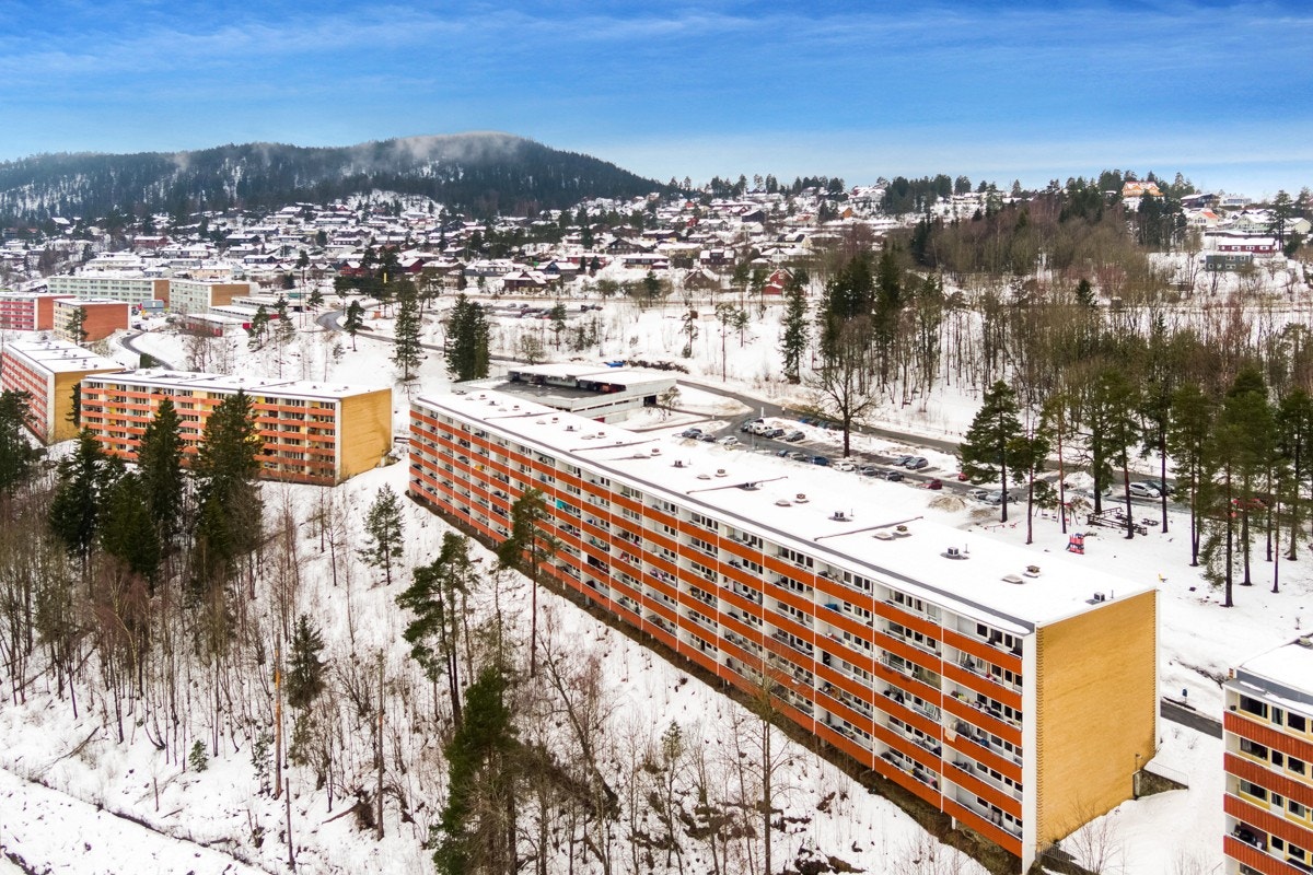 Eiendommen ligger i et attraktivt og barnevennlig boligområde på Borgen i Asker kommune. Galleribilde