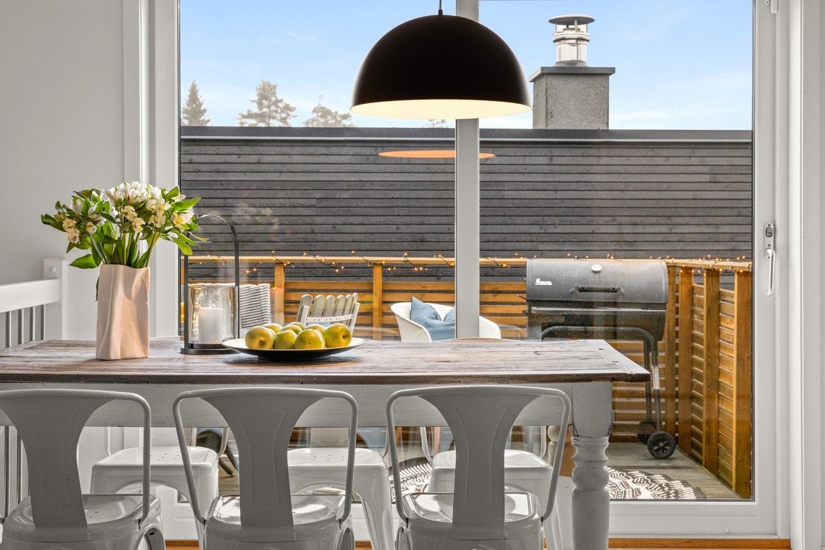 Adkomst til veranda via. skyvedør. Galleribilde