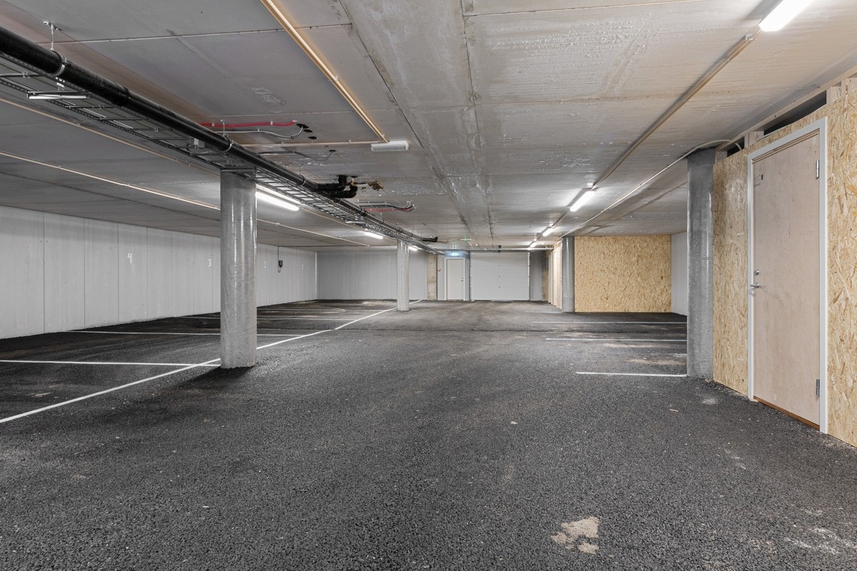 Garasjekjeller. Galleribilde
