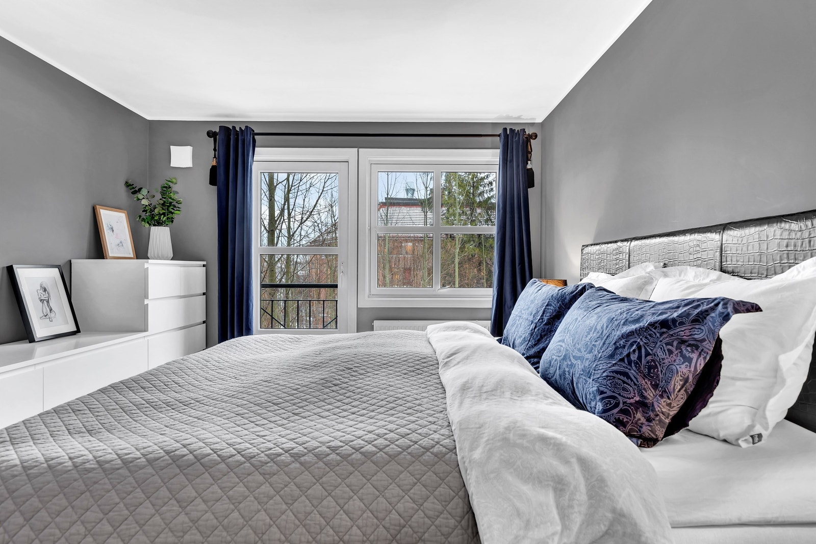 Stort soverom med god plass. Galleribilde