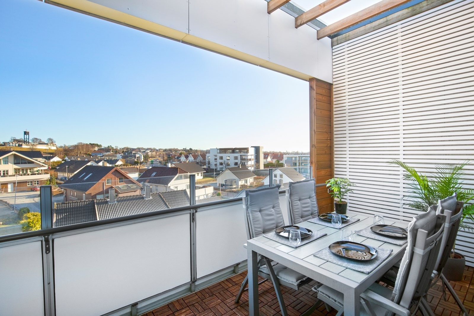 Stor balkong med herlig utsikt Galleribilde