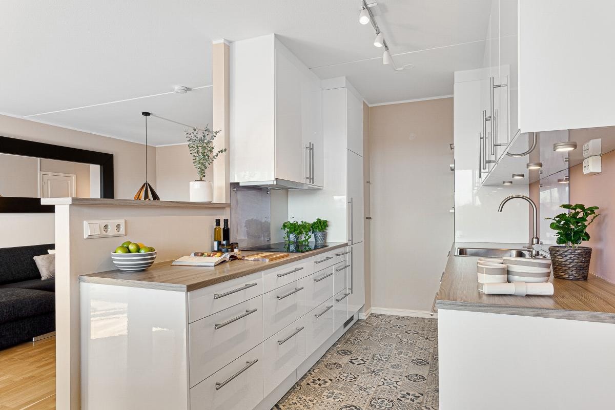 Gode arbeidsflater legger til rette for både avansert kokkekunst og bakst. Galleribilde