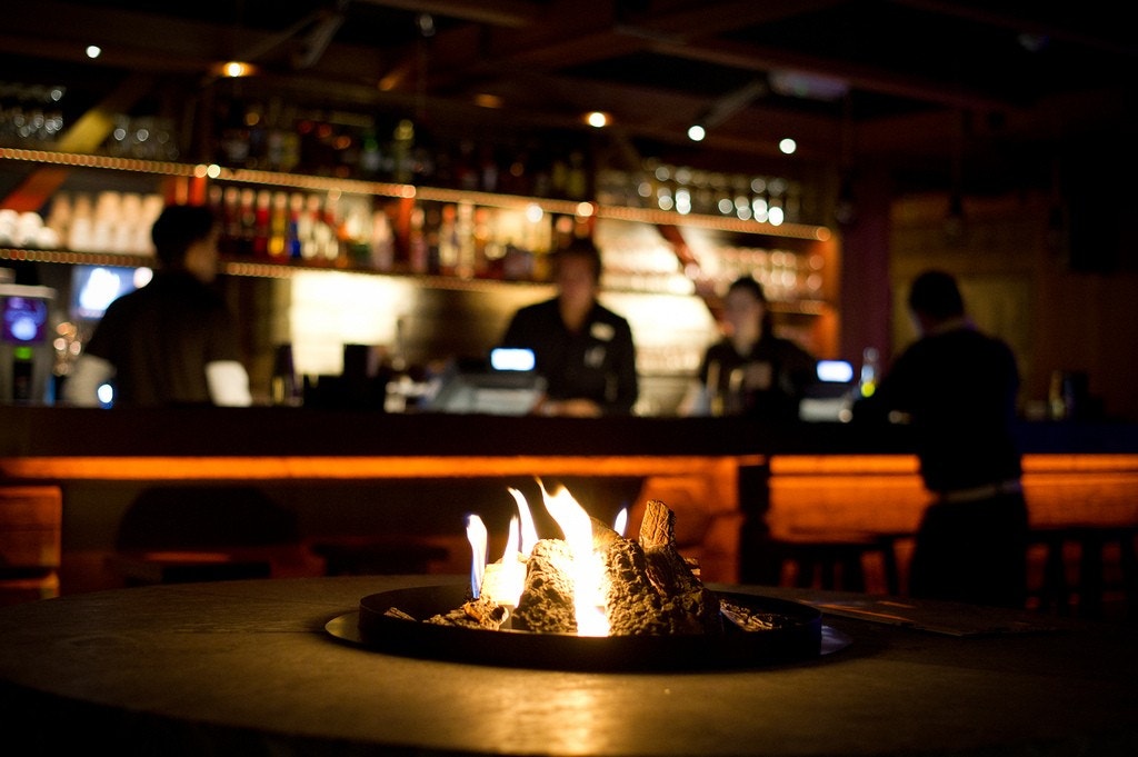 Avslappende atmosfære etter en dag med aktivieteter. Galleribilde