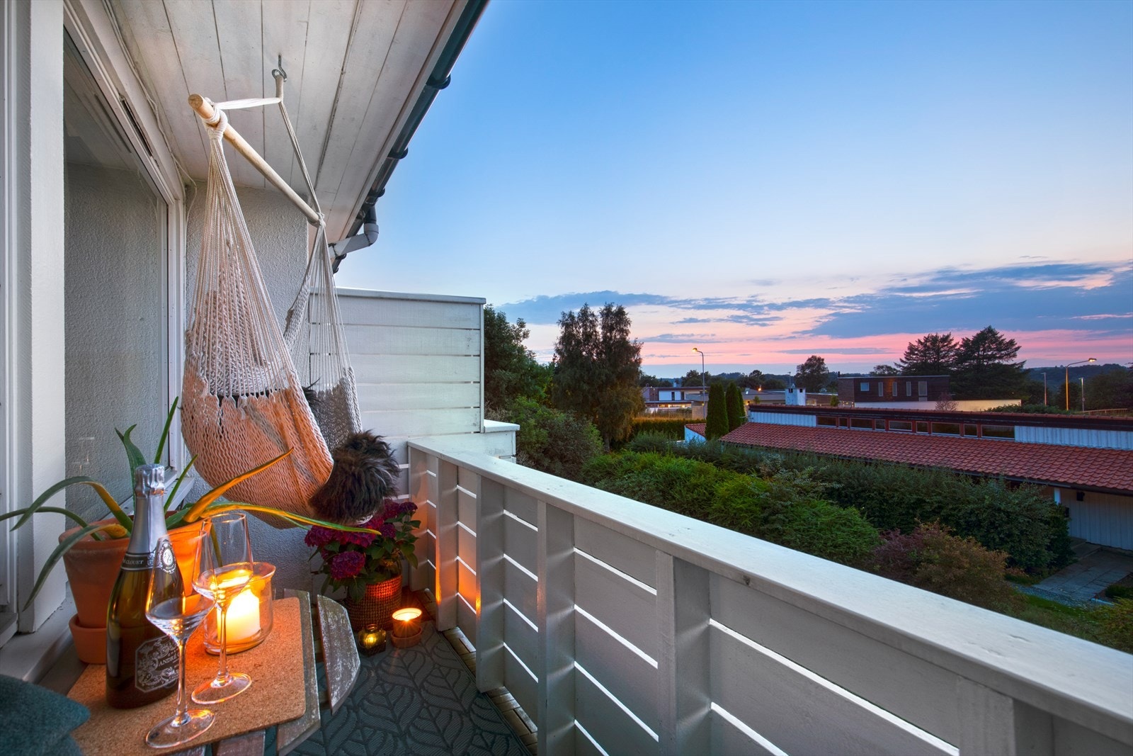 Herlig utsikt fra leilighetens balkong Galleribilde