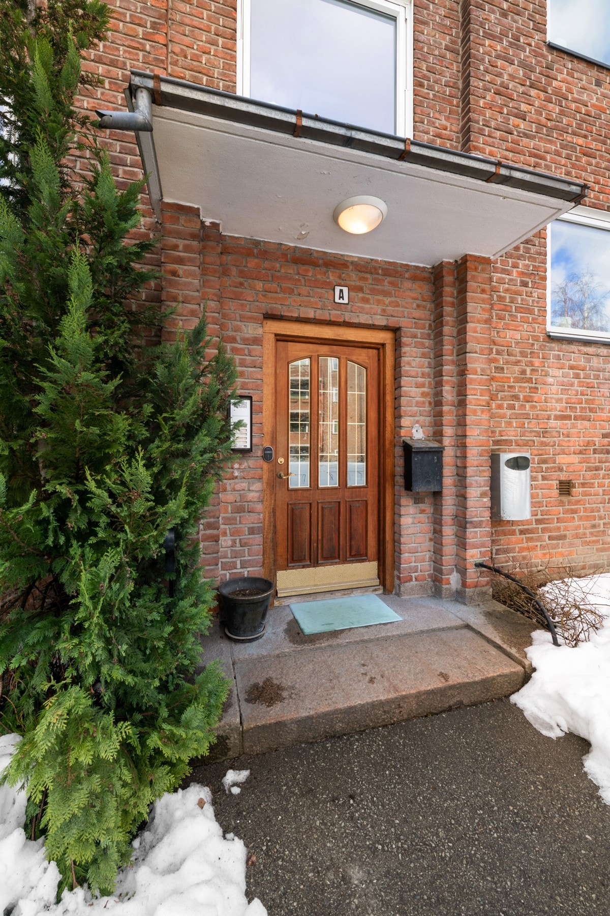 Felles inngangsparti. Galleribilde
