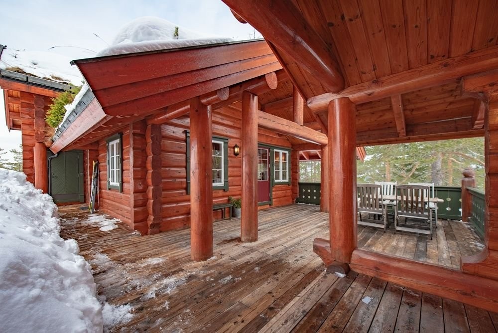 Stor terrasse med overbygg. Galleribilde