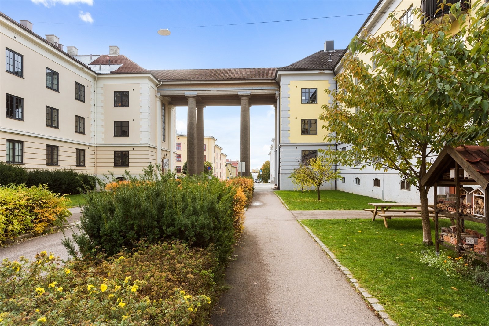 Som beboer i Søylegården kommer du til å trives svært godt. Her er det hyggelig å bo. Galleribilde