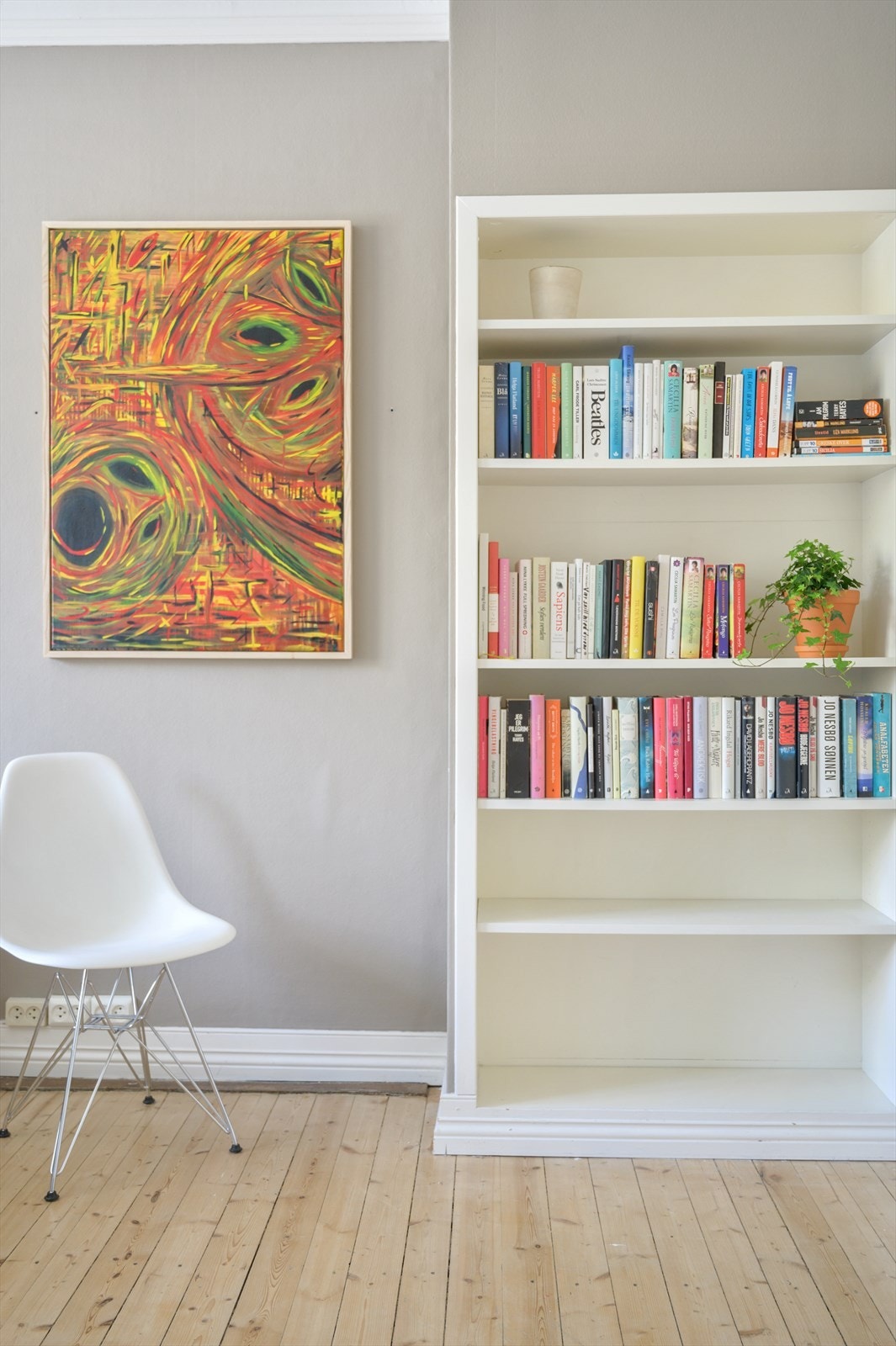 For lesehesten er det plass til en lesekrok, hvor du kan fylle hyllene med godbøkene dine. Galleribilde