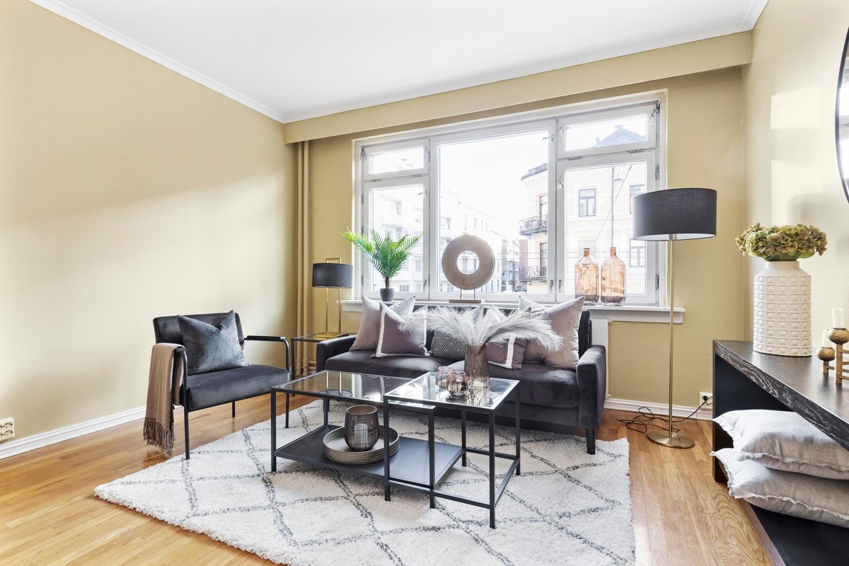 Overraskende lite støy fra Kirkeveien i denne leiligheten som ligger "midt i smørøyet" Galleribilde