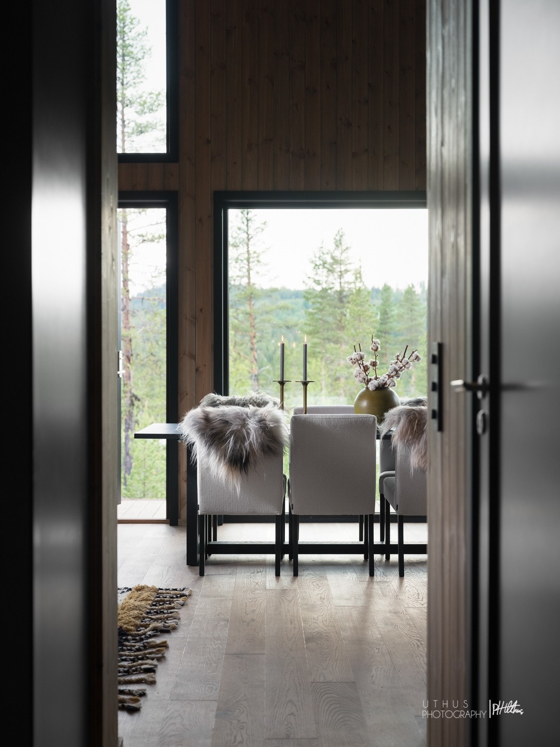 Hytten har en svært hyggelig romfølelse som er gjennomgående, også for resterende hyttemodeller Galleribilde