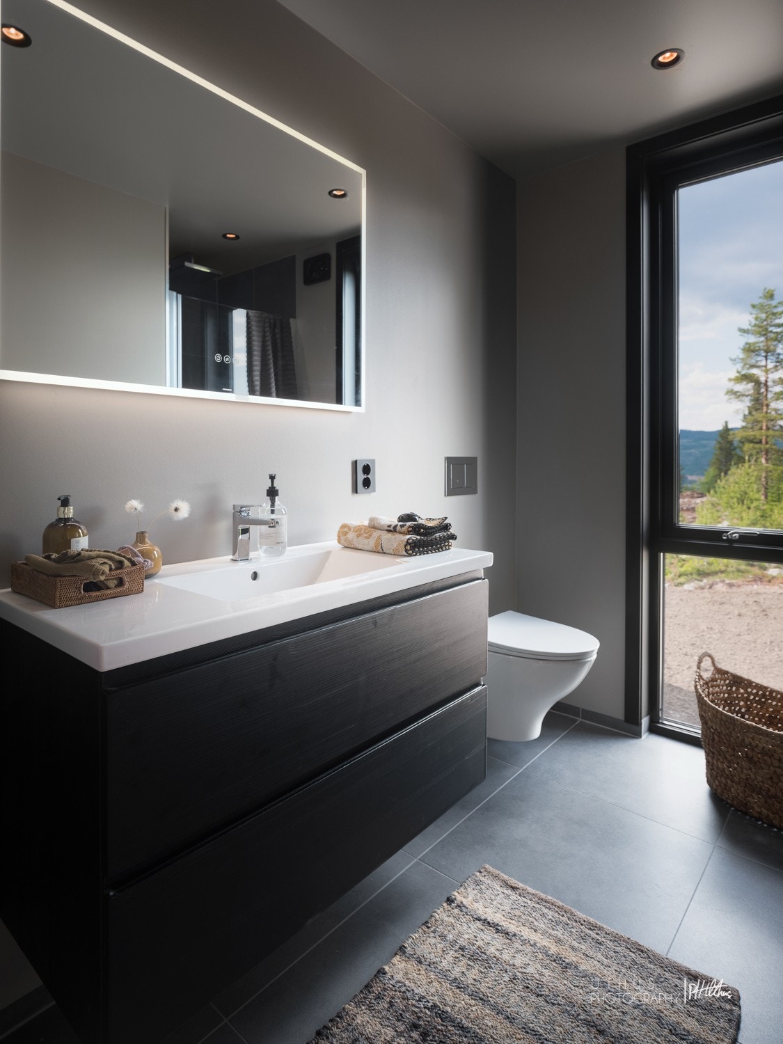 Lekkert og moderne baderom Galleribilde