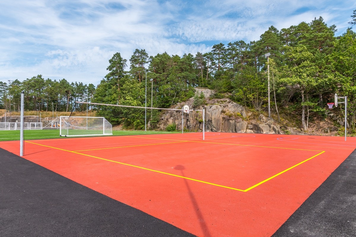 Deler av uteområdene ved Roligheten skole Galleribilde