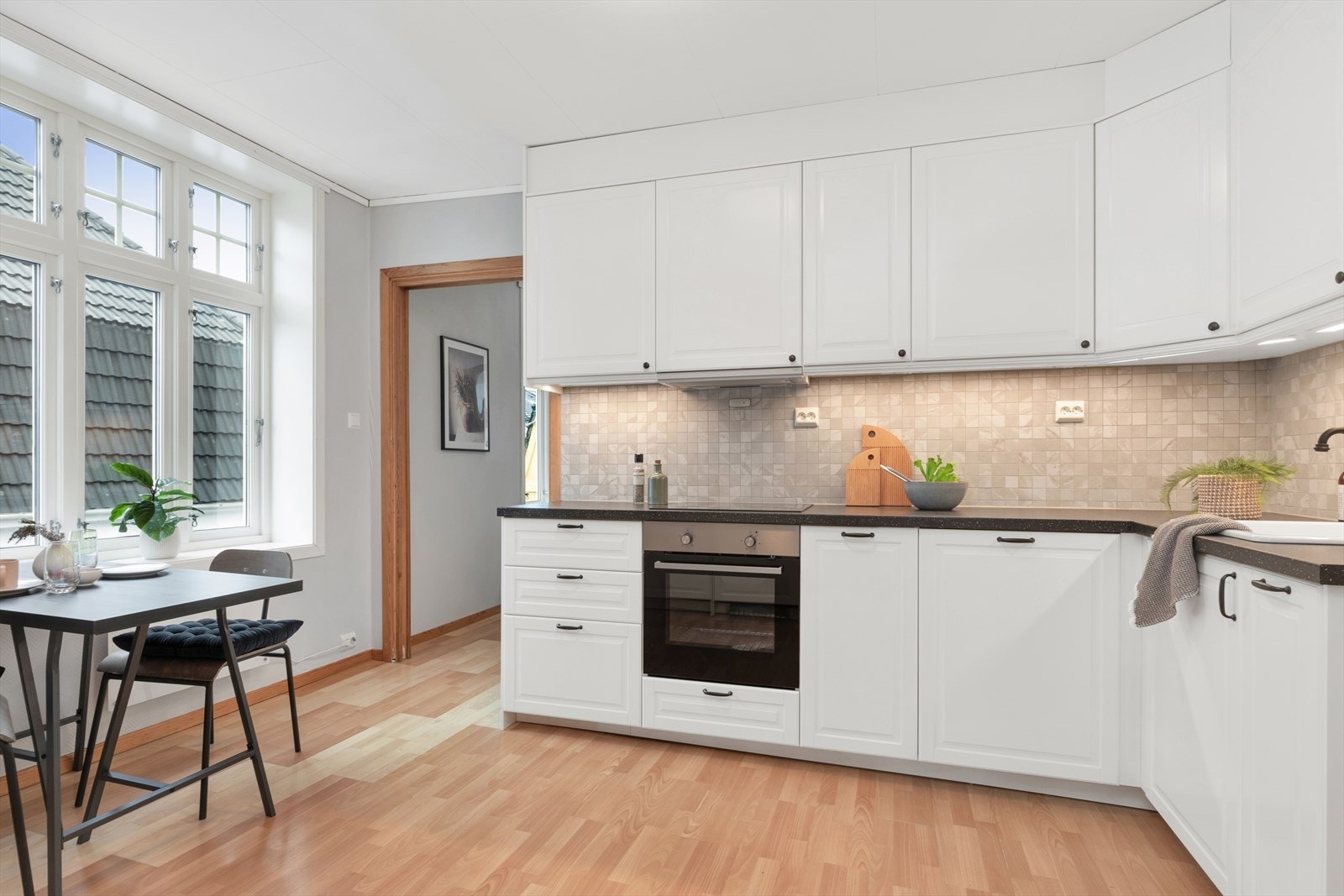 Lekkert kjøkken pusset opp i 2021 Galleribilde