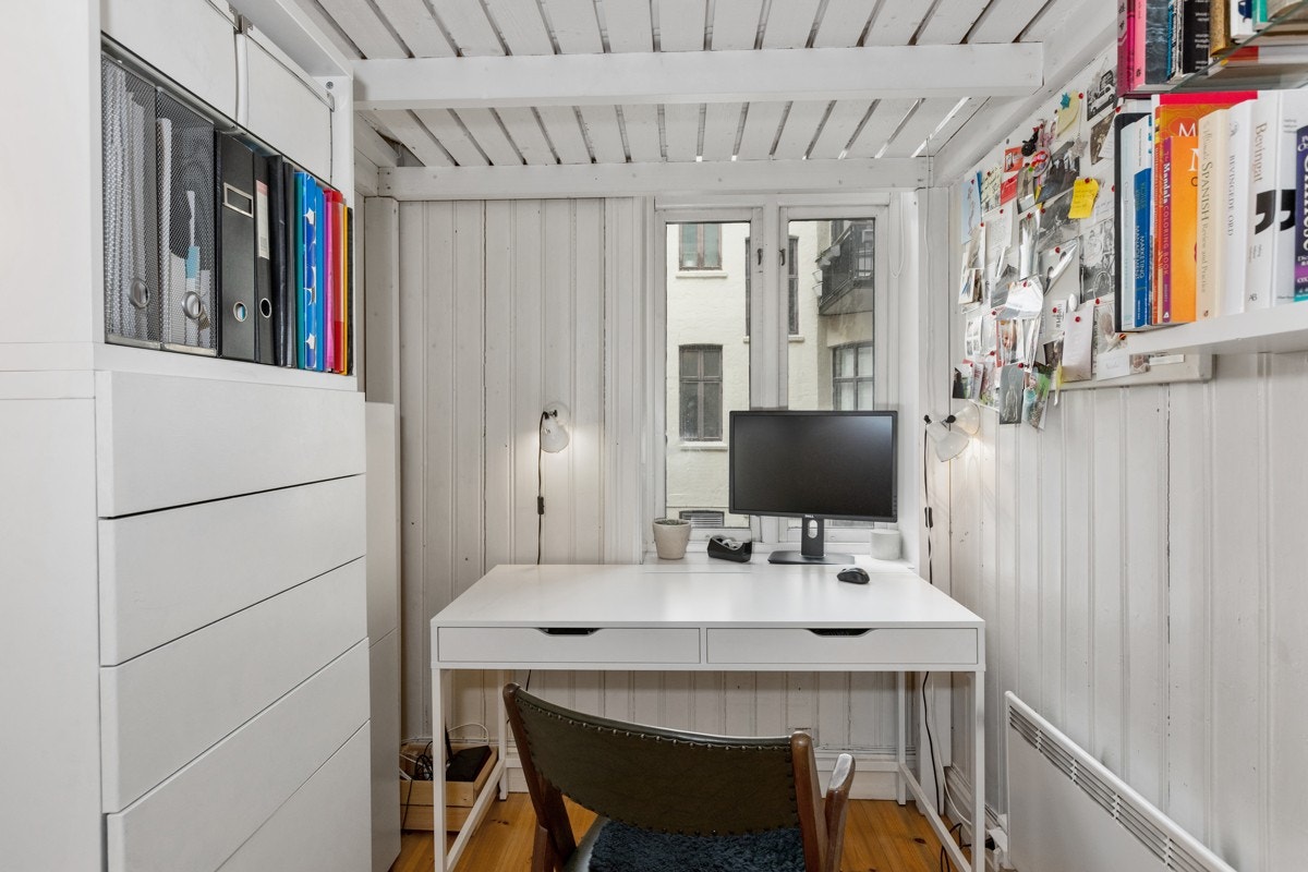 Praktisk kontorløsning under sovehemsen. Galleribilde
