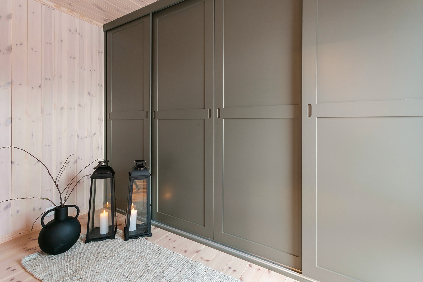 Soverom/garderobe - Interiørbilde fra visningshytte på Nerskogen Galleribilde