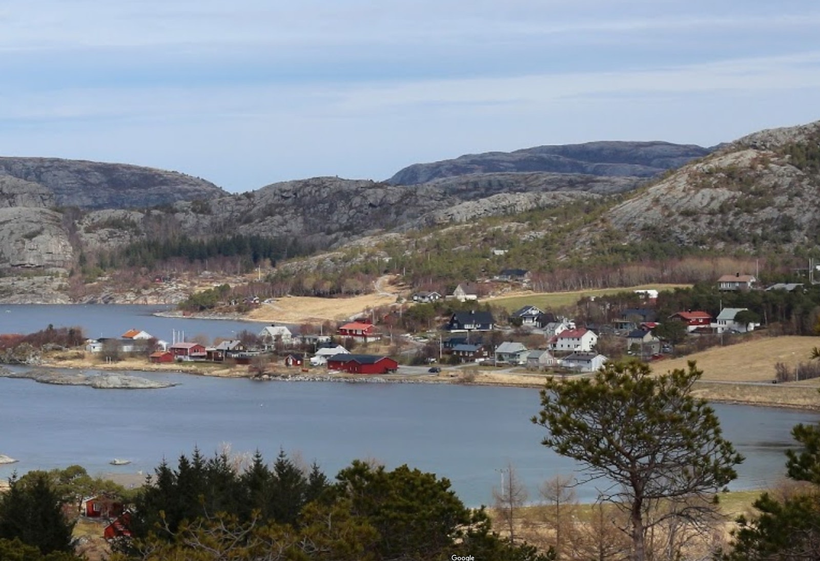Utsikt mot Samvirkelaget og Vik brygge Galleribilde