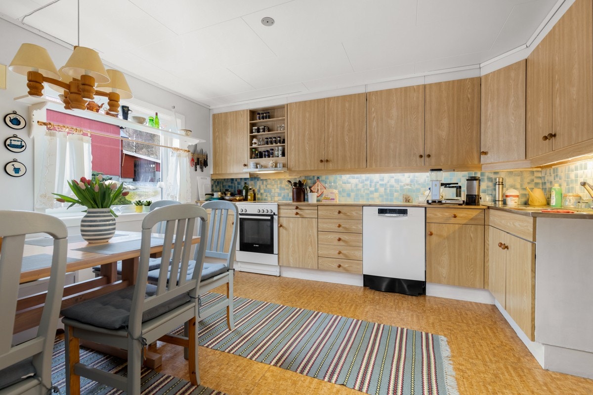 Kjøkken med spiseplass Galleribilde