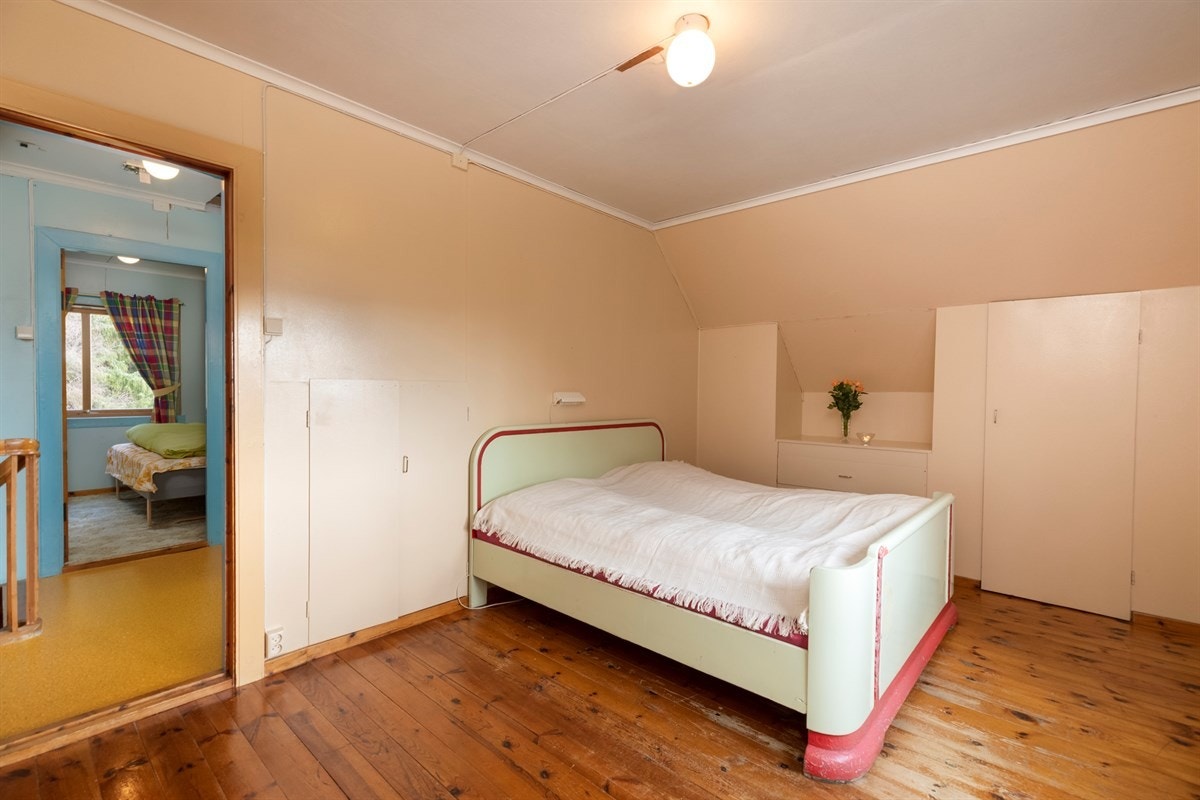 Boligens andre etasje er innredet med i alt 4 soverom Galleribilde